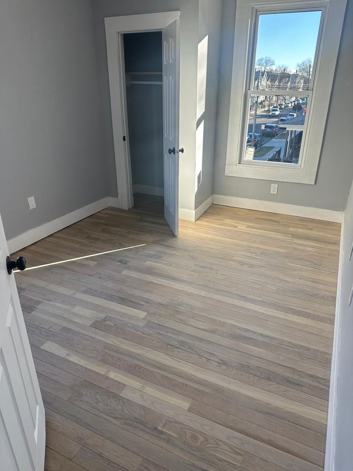 302 Exchange Street - 2ndLeft Door #2nd - Photo 3 of 13