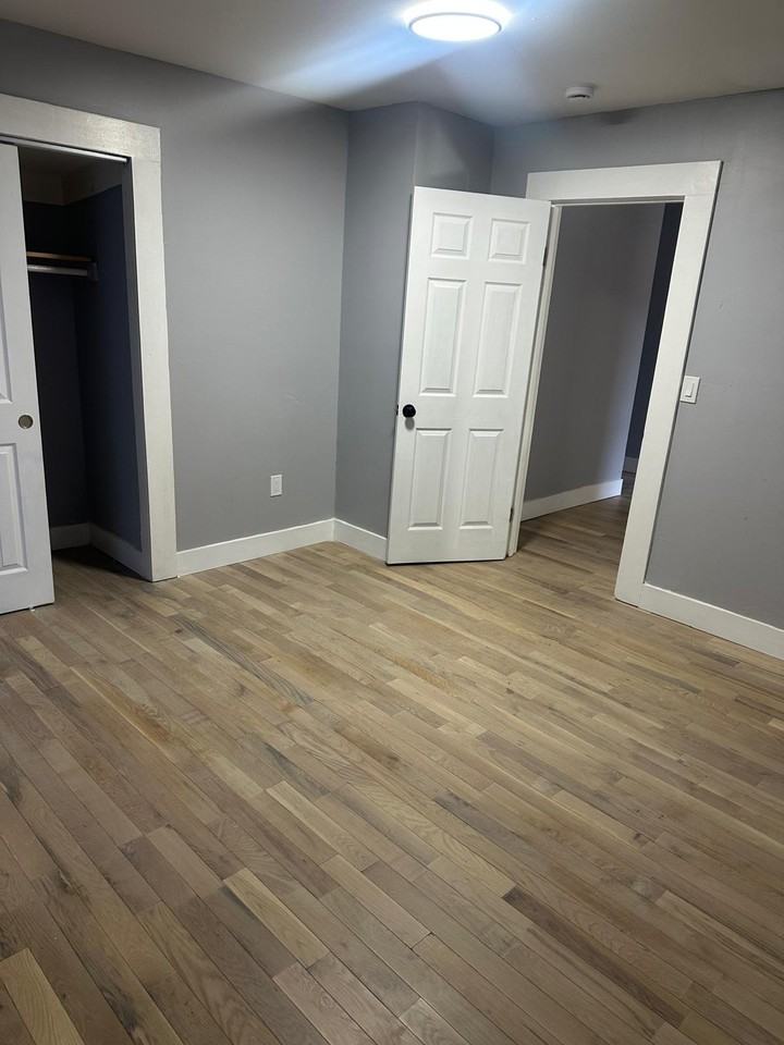 302 Exchange Street - 2ndLeft Door #2nd - Photo 7 of 13