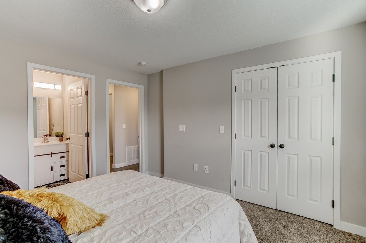 2731 E San Miguel St #202 - Photo 5 of 7