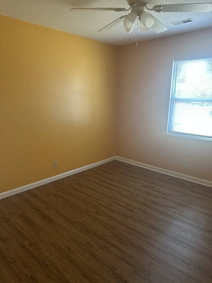 218 Donavan Dr #1 - Photo 6 of 10