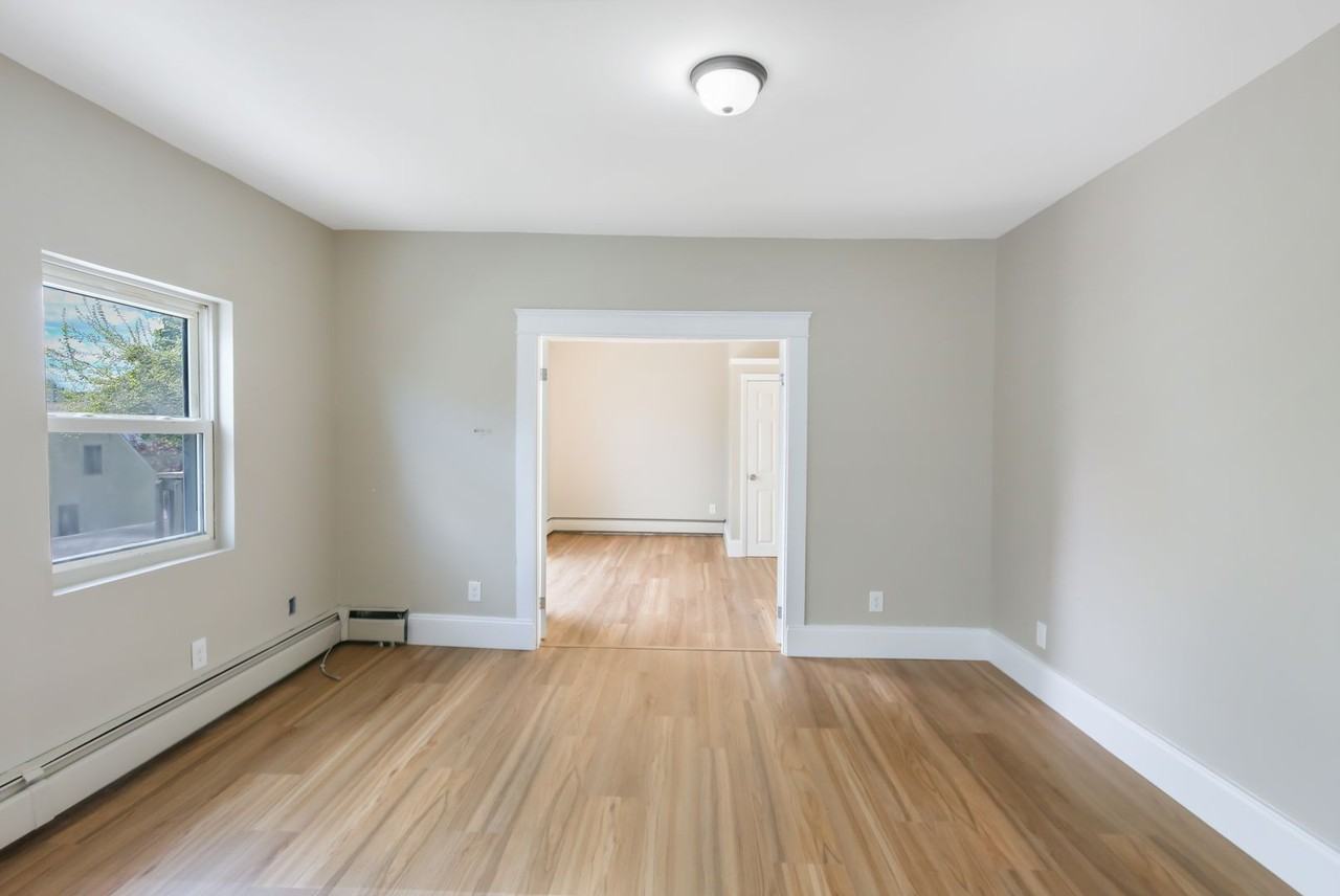 West Warwick Complex - Photo 6 of 26