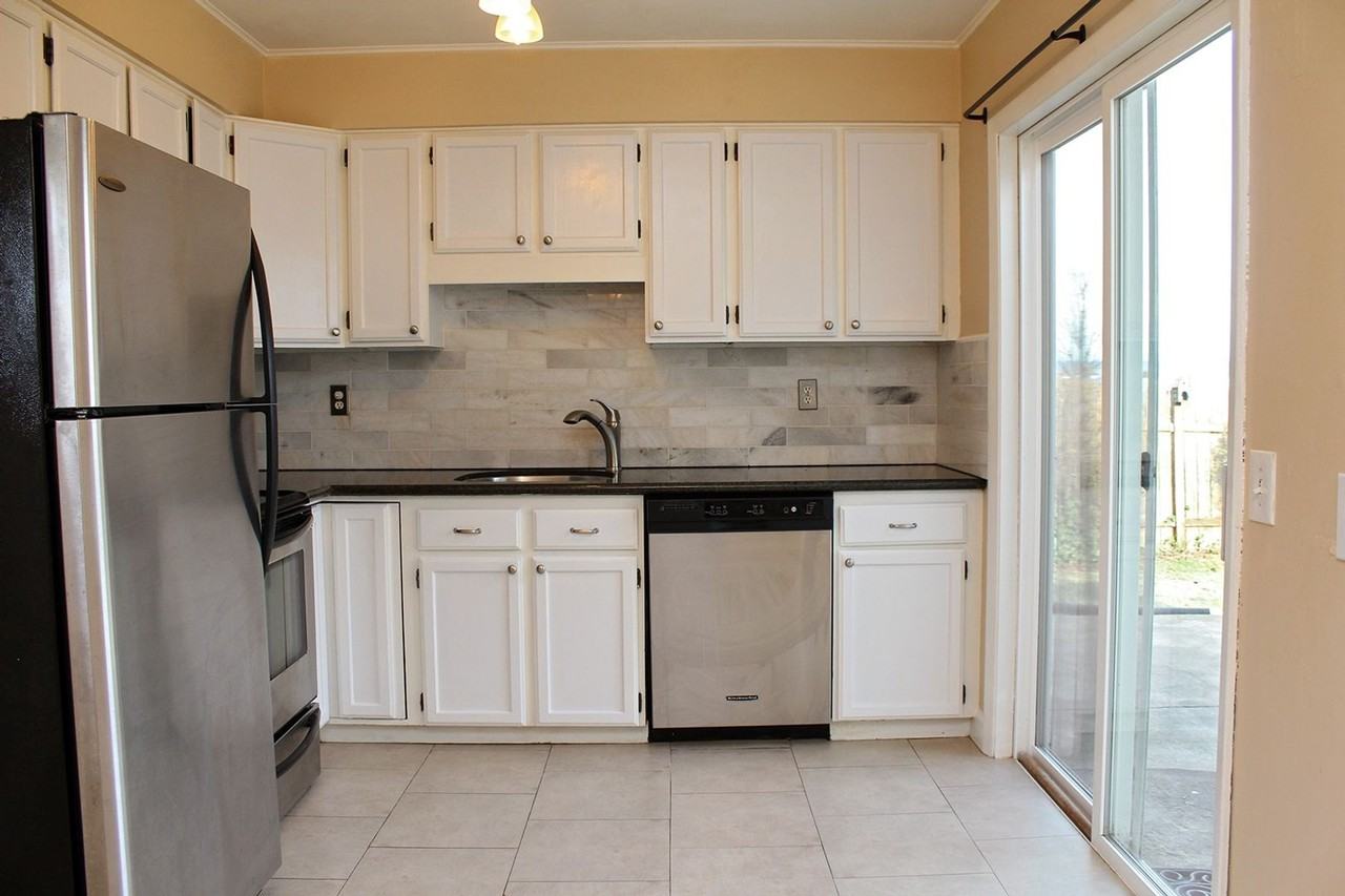 4926 Ne 77th Ave - Photo 6 of 21