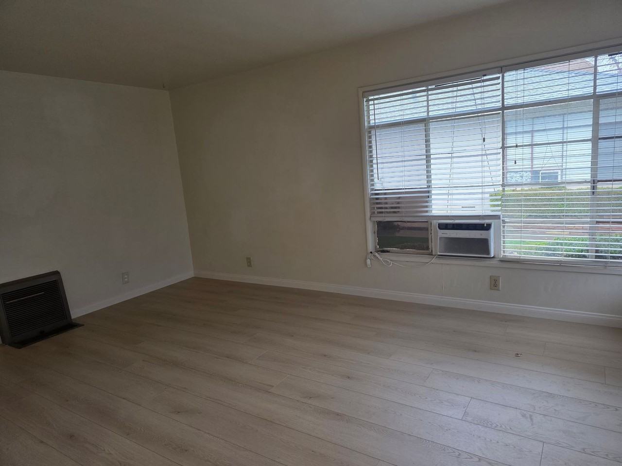 2908 Sunset Ave - Photo 5 of 6