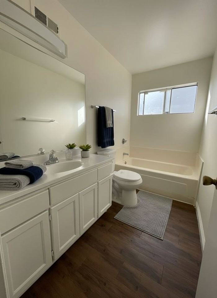 1540 E Gladwick St - Photo 7 of 12