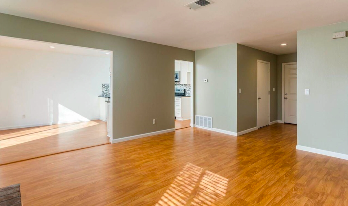 2117 Camelia Ct - Photo 2 of 20