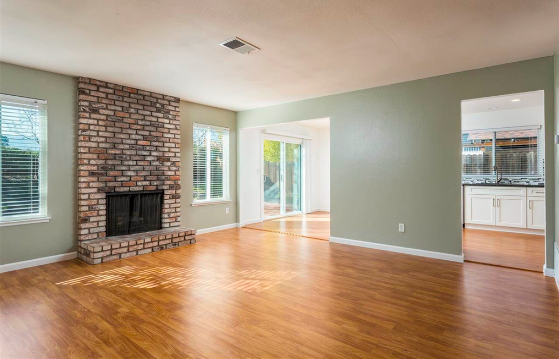 2117 Camelia Ct - Photo 5 of 20