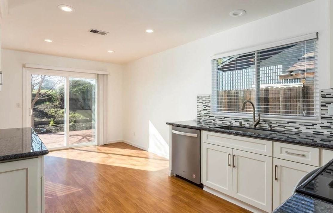 2117 Camelia Ct - Photo 7 of 20