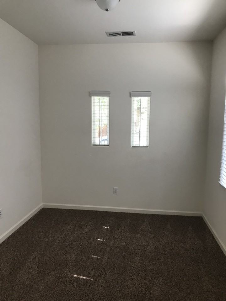 3841 W Payson Ave - Photo 5 of 10