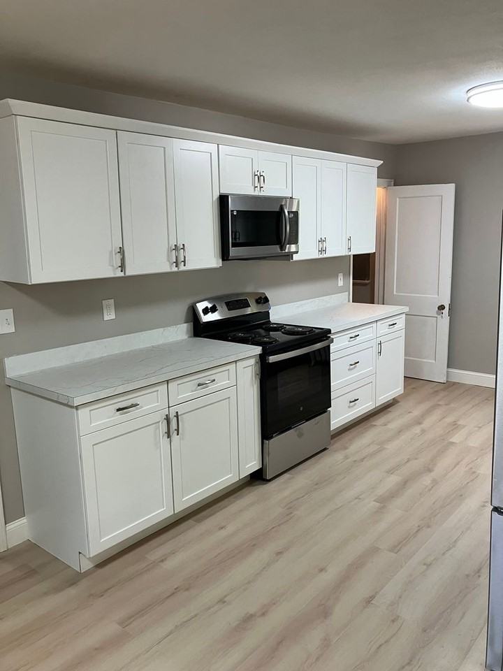 114 Ferris Ave - Photo 3 of 16