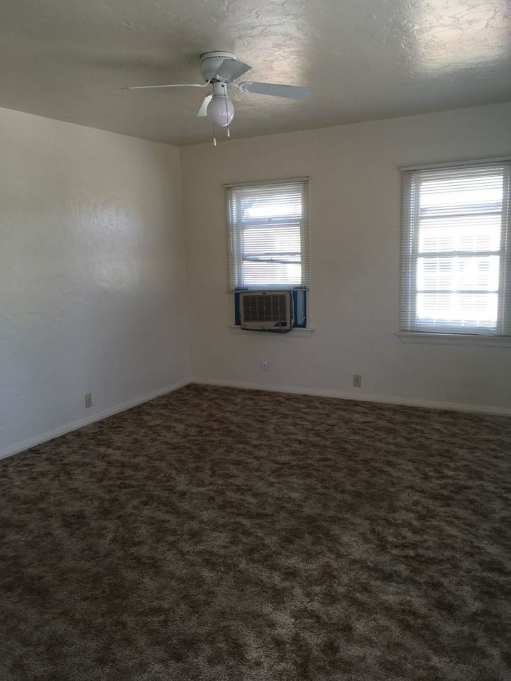 1856 Willis St - Photo 3 of 9