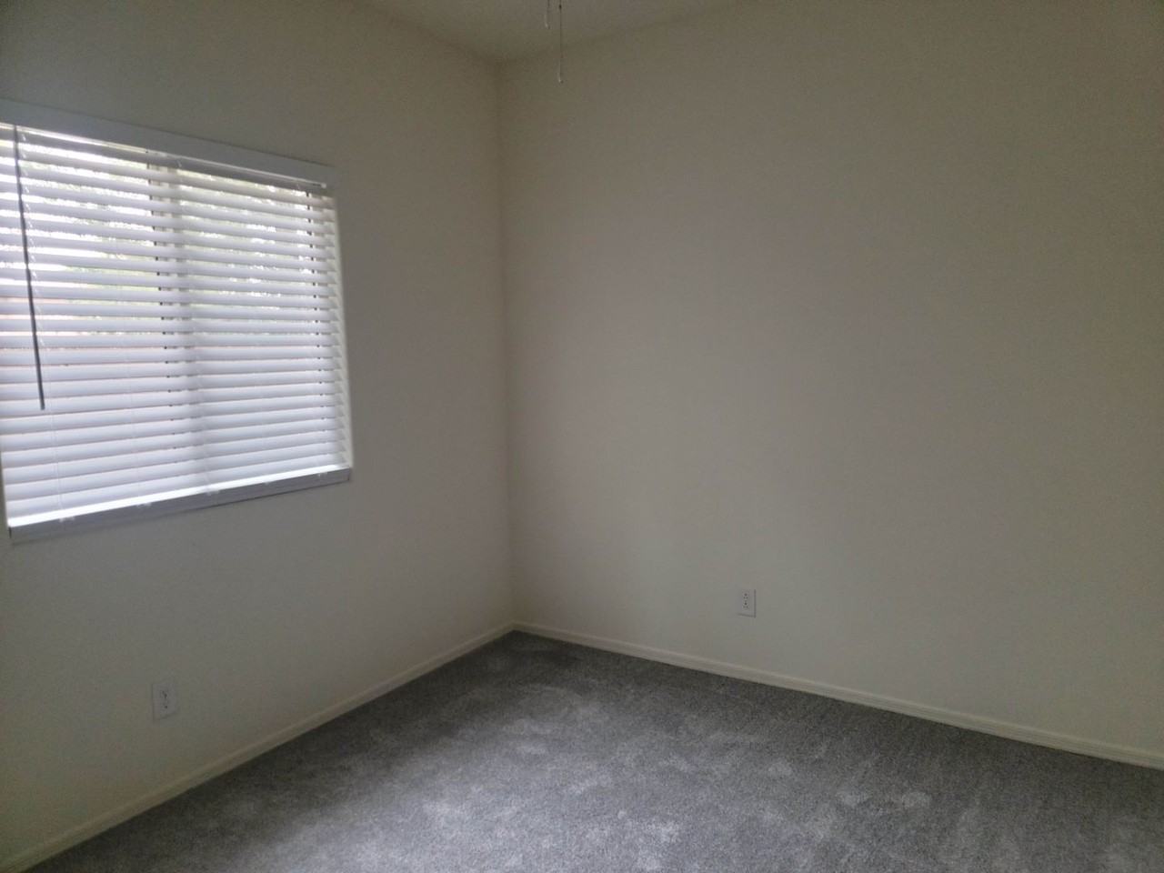 3009 N Majestic Ct - Photo 5 of 10