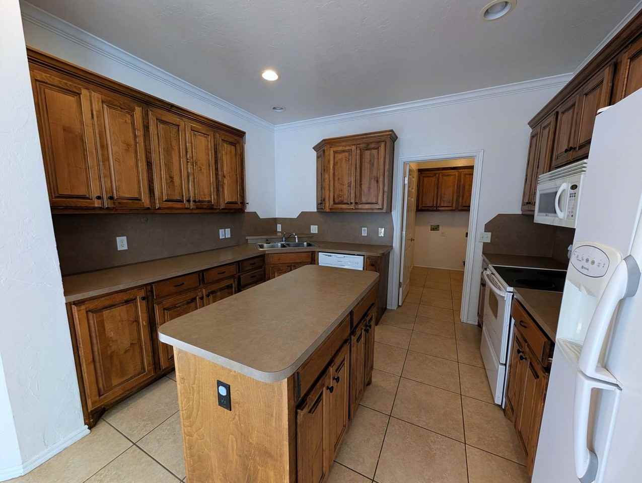 643 Sisken Ct - Photo 7 of 16