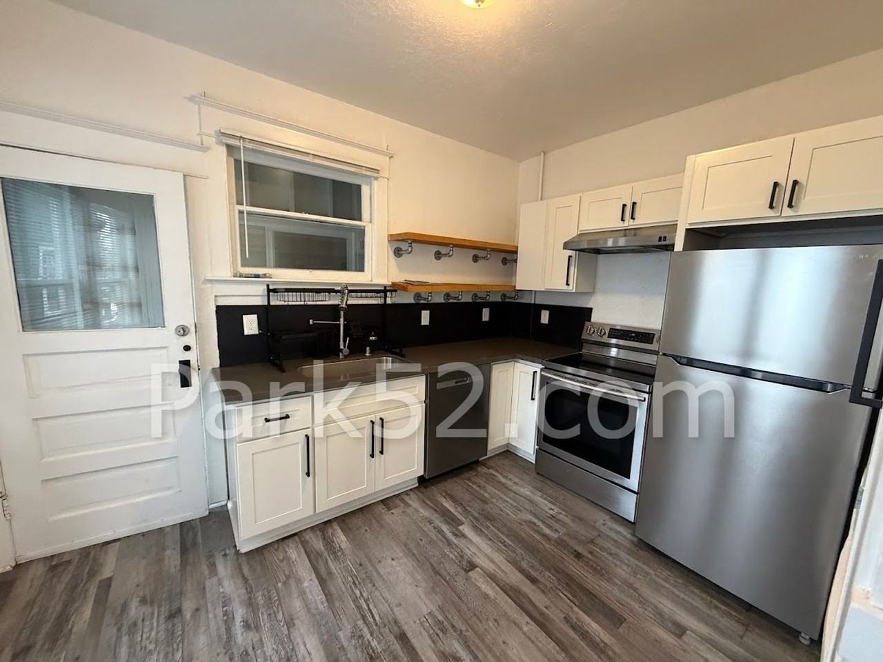 1406 6th Ave - Photo 7 of 13