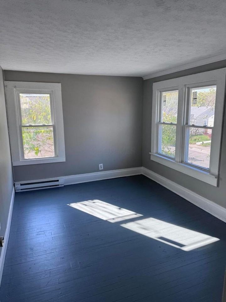 2234 Hamilton Ave - Photo 2 of 4