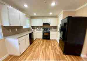 989 Se Fir Grove Loop - Photo 1 of 1