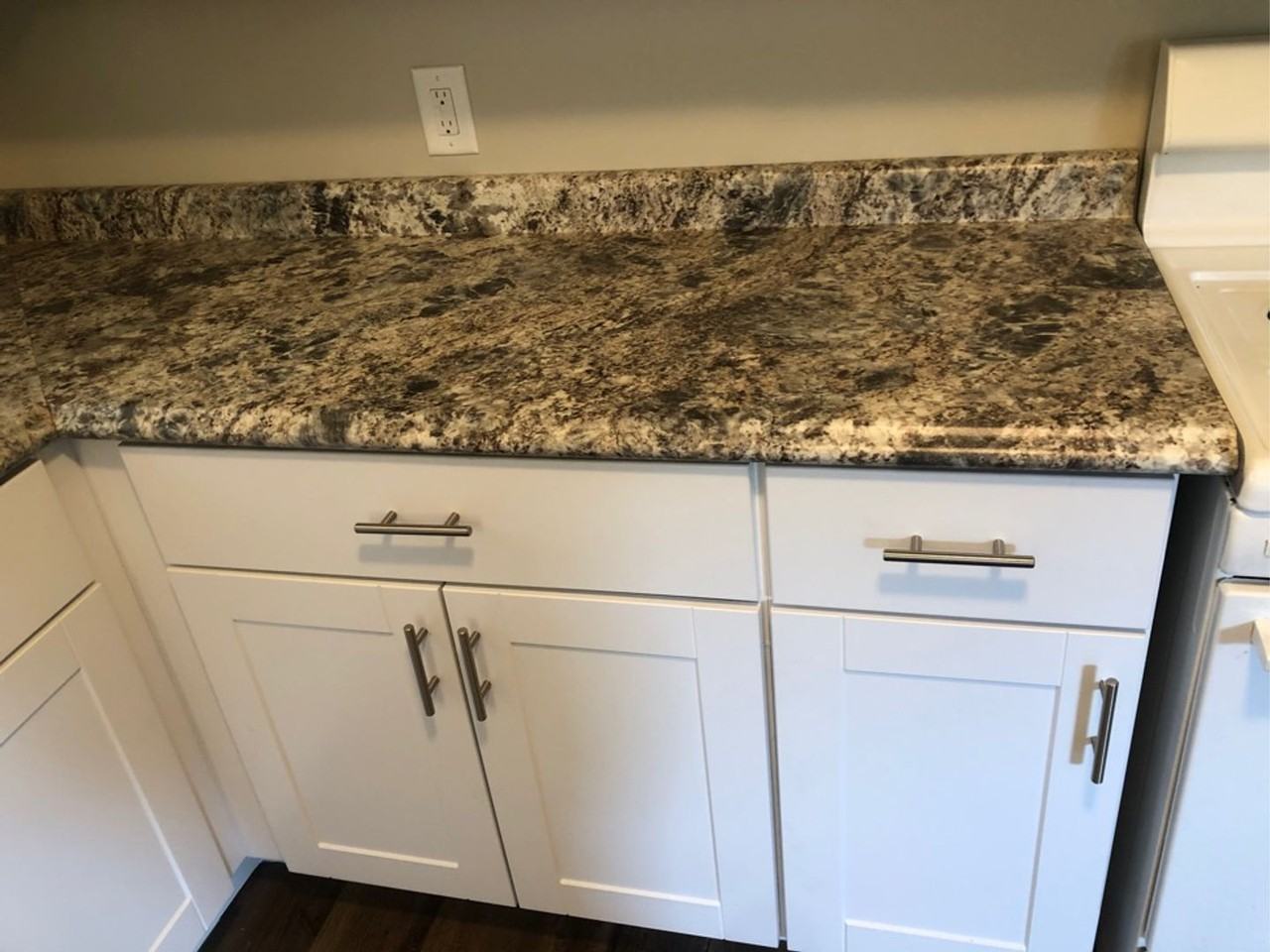 WHISPERING OAKS - Photo 7 of 31