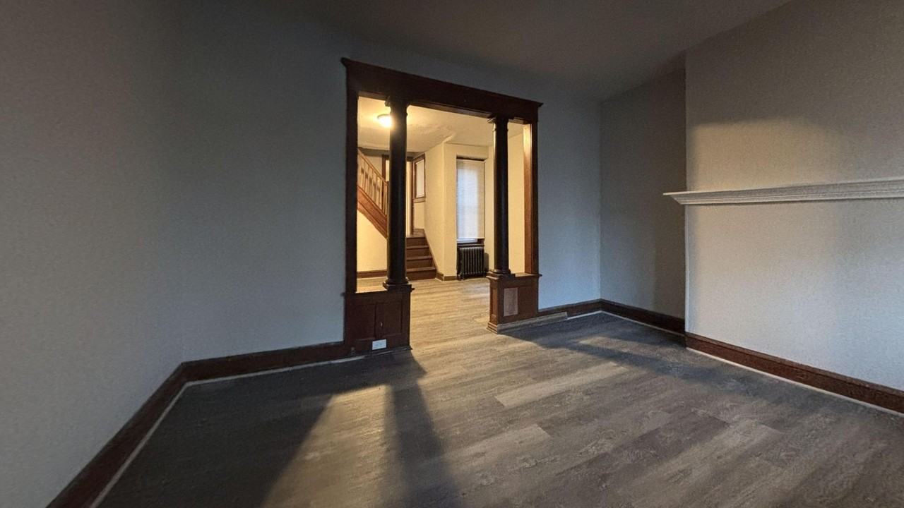 536 W Somerville Ave - Photo 6 of 15