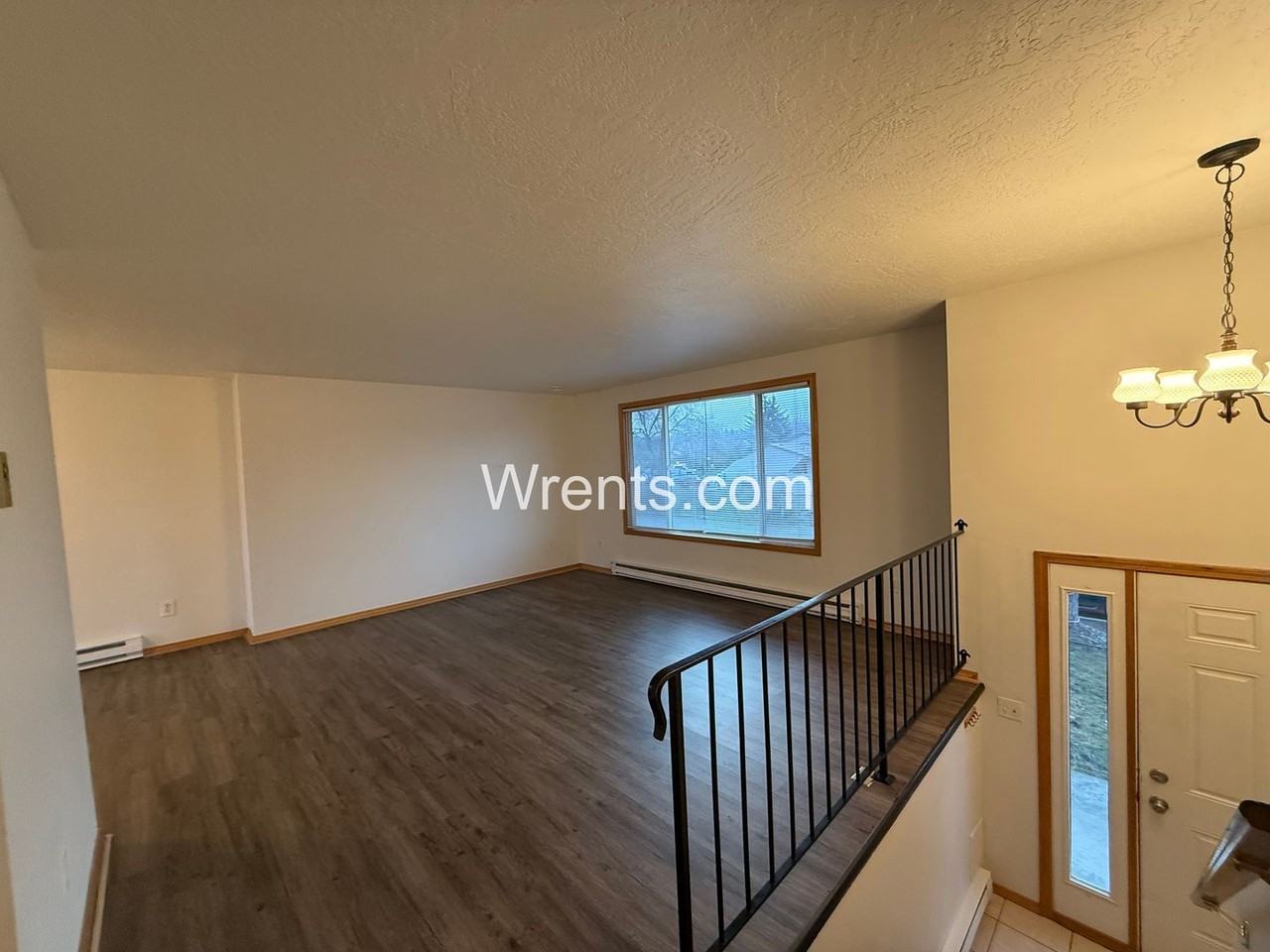 11923 E Railroad Cir - Photo 5 of 25