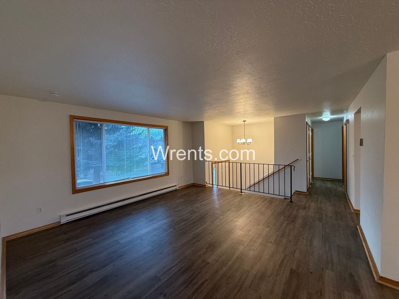 11923 E Railroad Cir - Photo 5 of 22