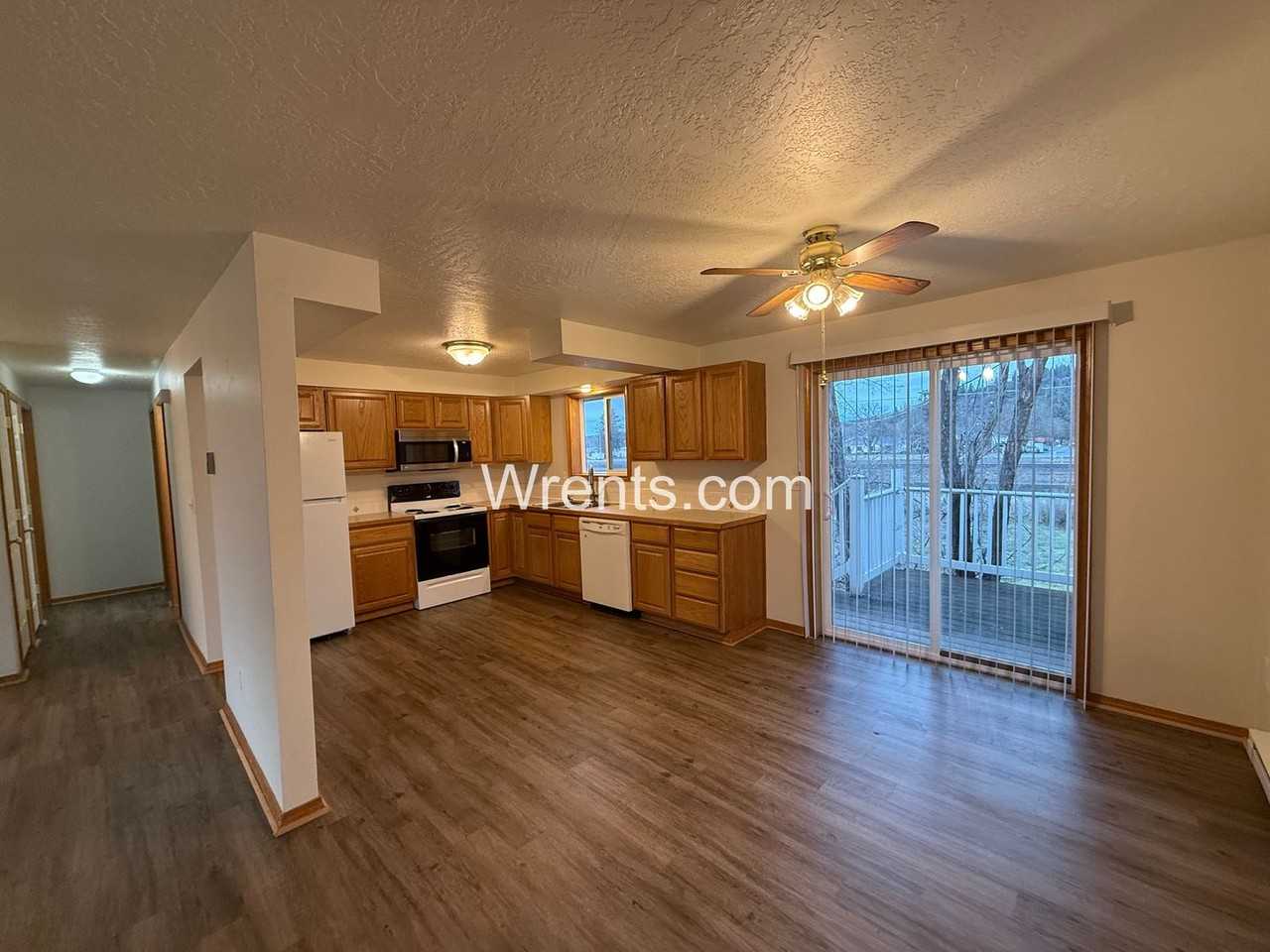 11923 E Railroad Cir - Photo 7 of 22