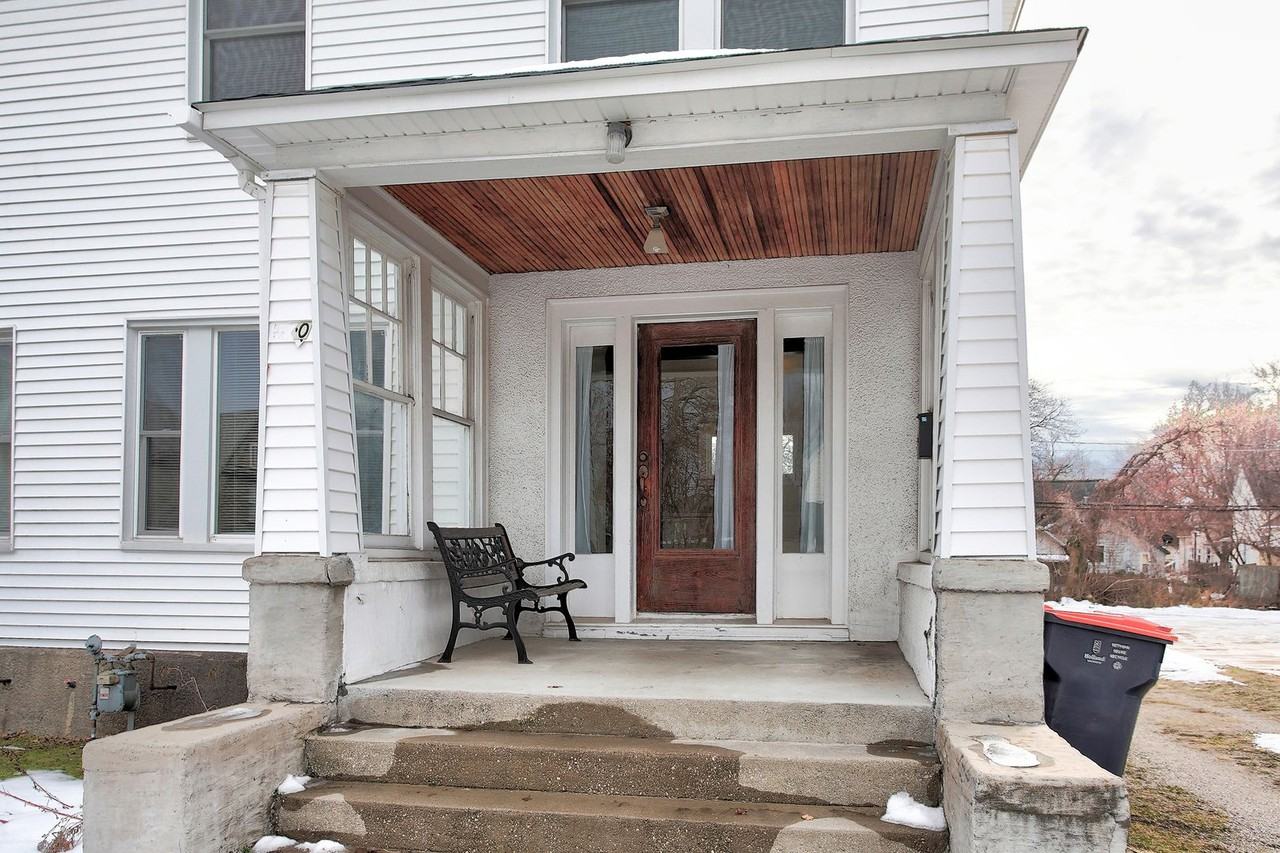 140/142 E 15th Street - Photo 3 of 26