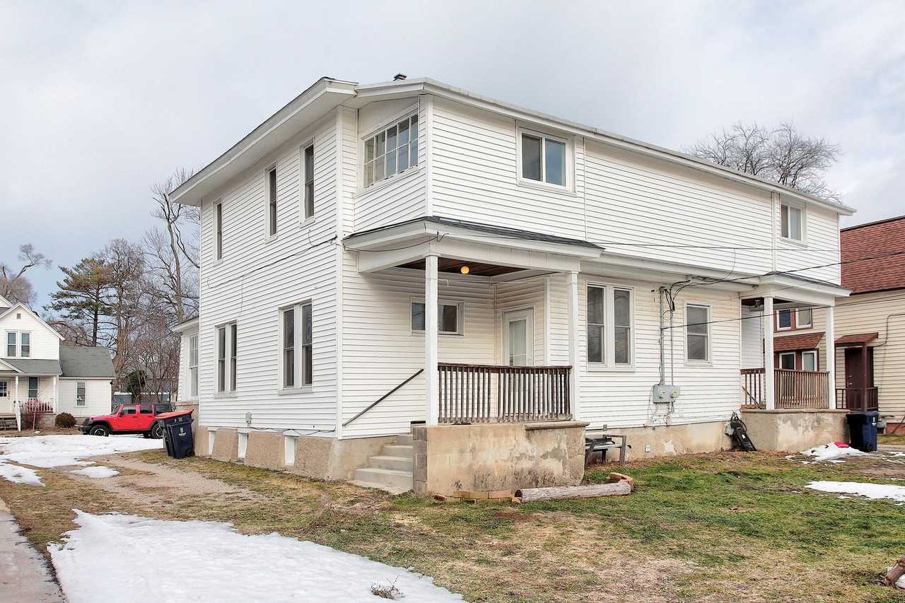 140/142 E 15th Street - Photo 4 of 26