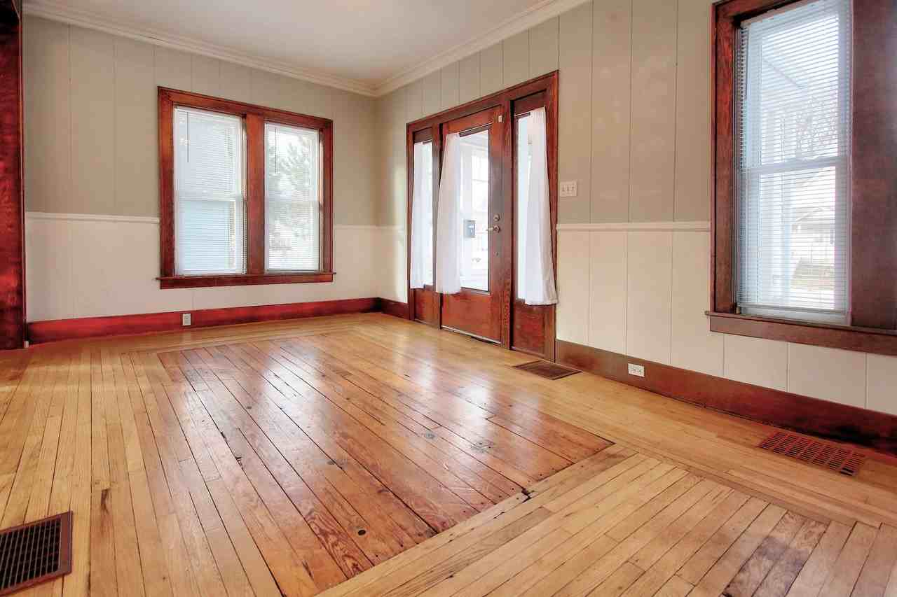 140/142 E 15th Street - Photo 7 of 26