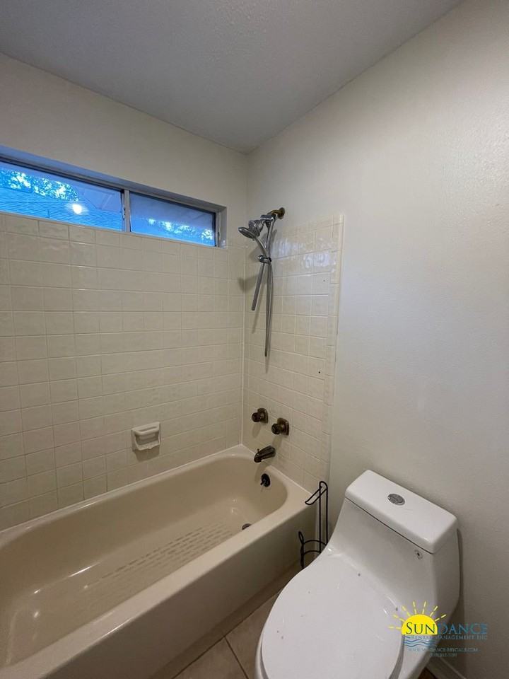 25 Lakeshore Dr - Photo 7 of 17