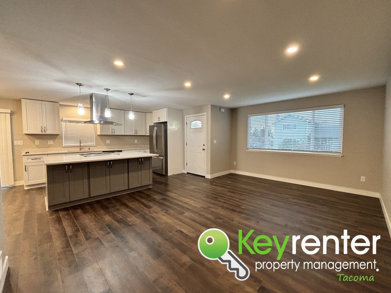 1505 S 81st St - Photo 2 of 16