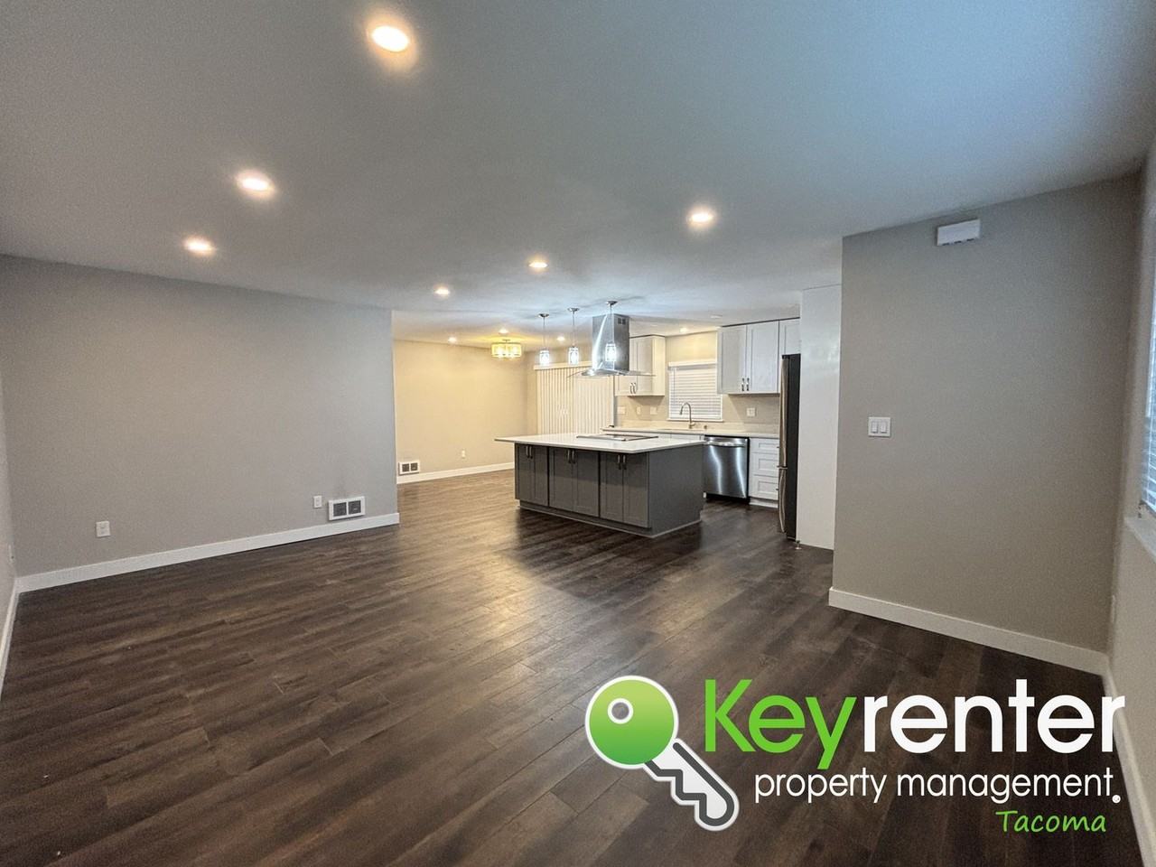 1505 S 81st St - Photo 4 of 16