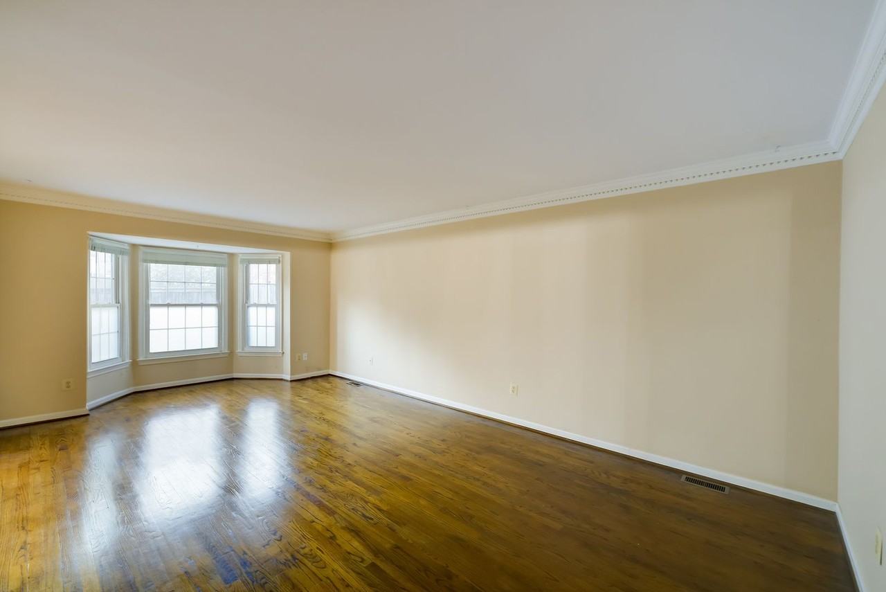 4048 Norbeck Square Dr - Photo 7 of 40