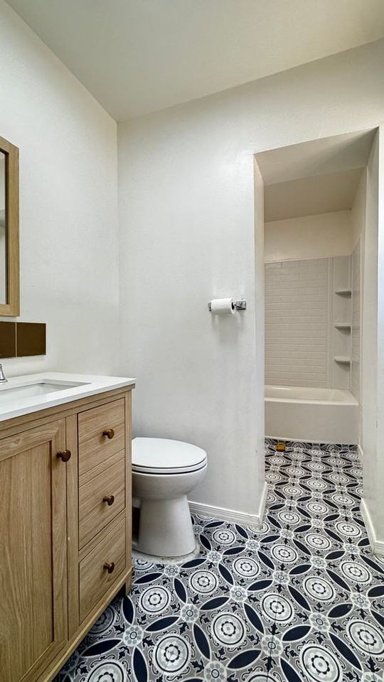 1468 W Miracle Mile - Photo 6 of 6