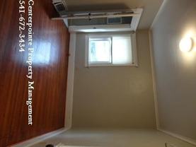 1416 Se Douglas Ave - Photo 1 of 1