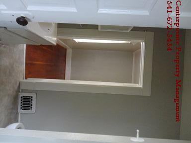 1416 Se Douglas Ave - Photo 3 of 10