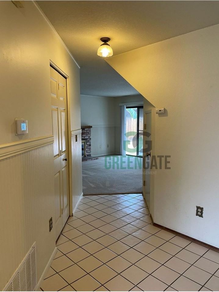 2416 Walnut Park Dr - Photo 4 of 50