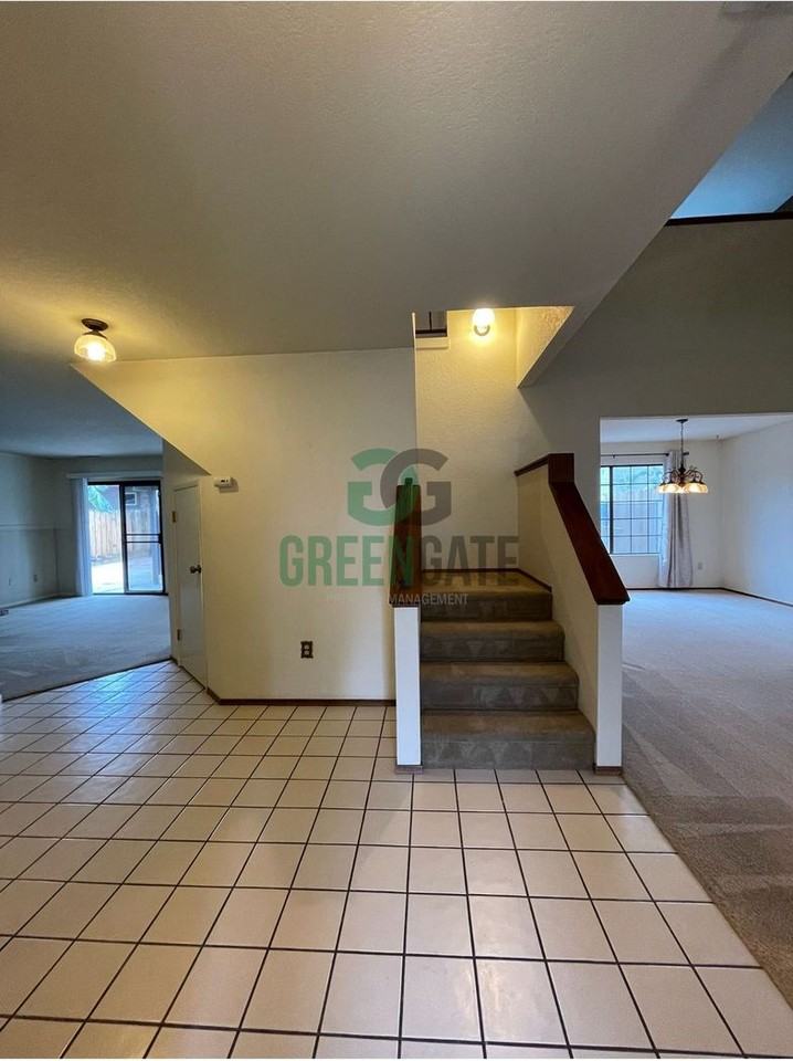 2416 Walnut Park Dr - Photo 5 of 50