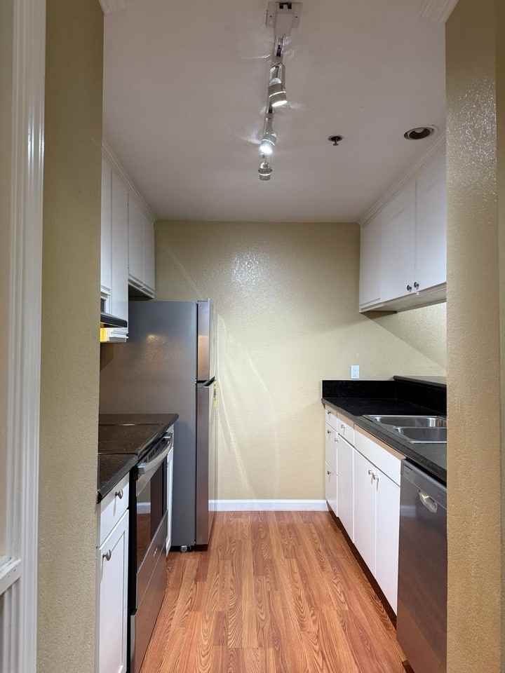 1271 Poplar Ave #106 - Photo 2 of 20