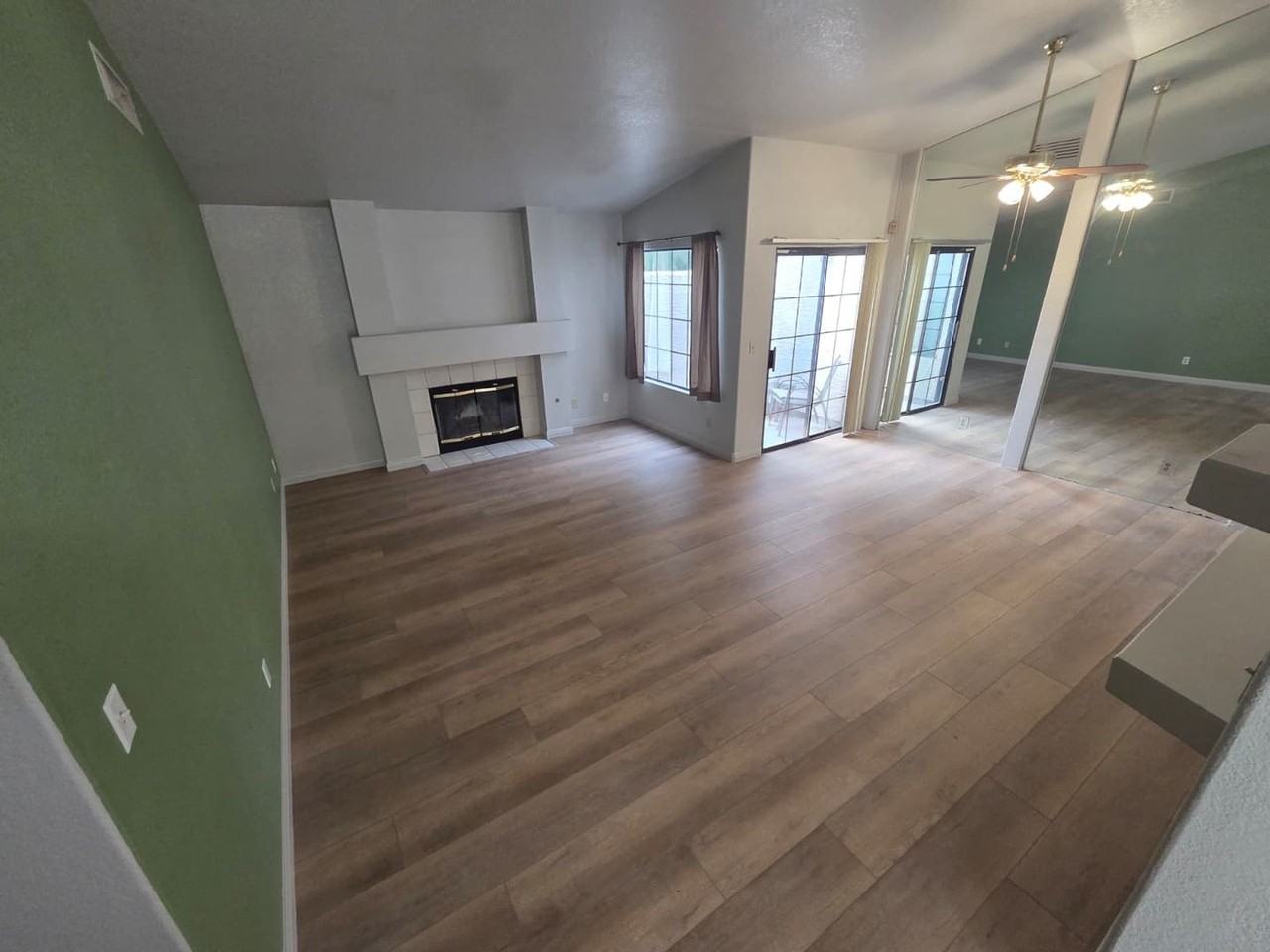 2424 Chatfield Dr - Photo 2 of 14