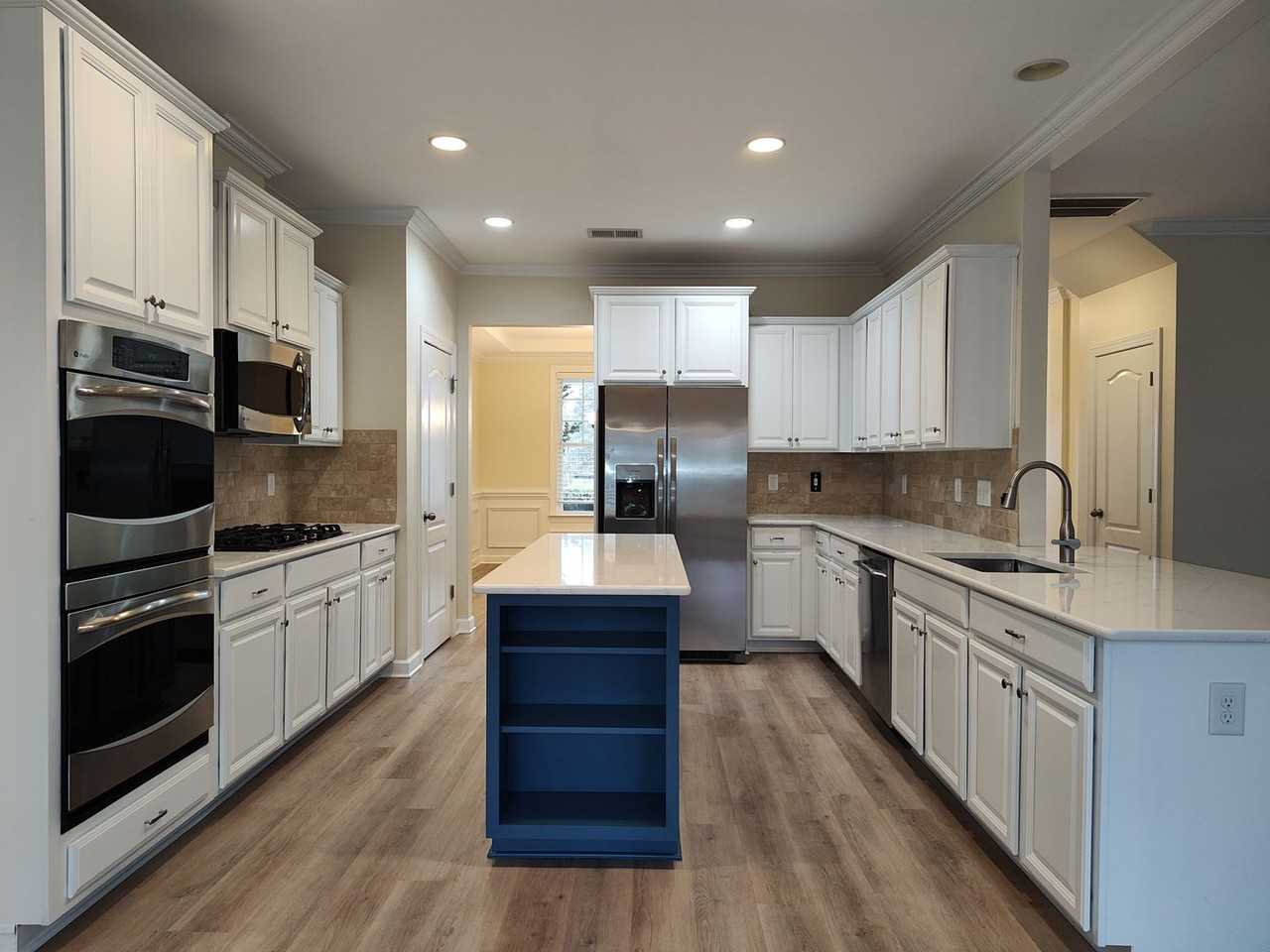 4009 Oxford Mill Rd - Photo 2 of 41