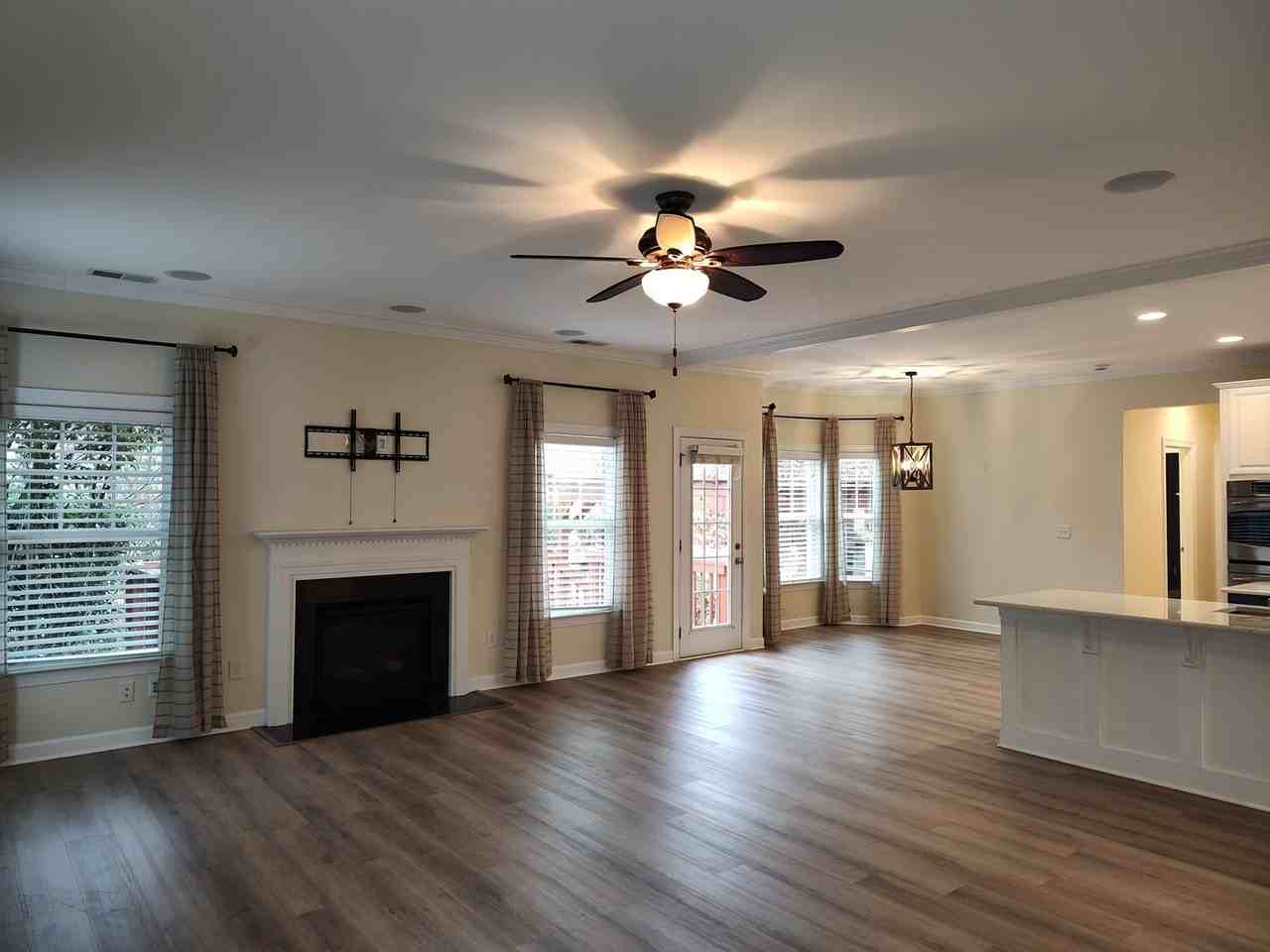 4009 Oxford Mill Rd - Photo 7 of 41