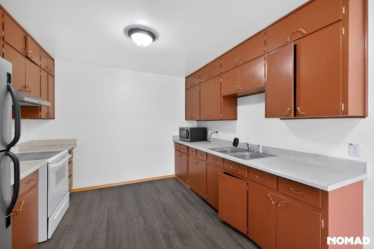 7733 Mcdougal Ave Ne - Photo 4 of 25