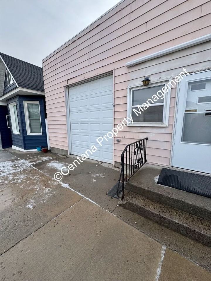 743 Maryland Ave - Photo 2 of 40