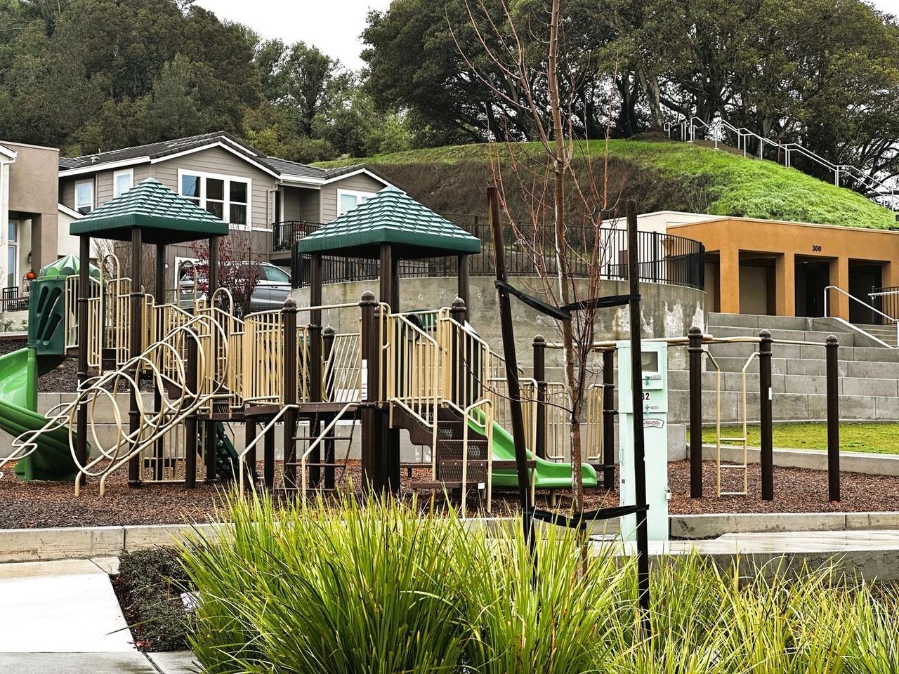 313 Jacquelyn Ln - Photo 6 of 7