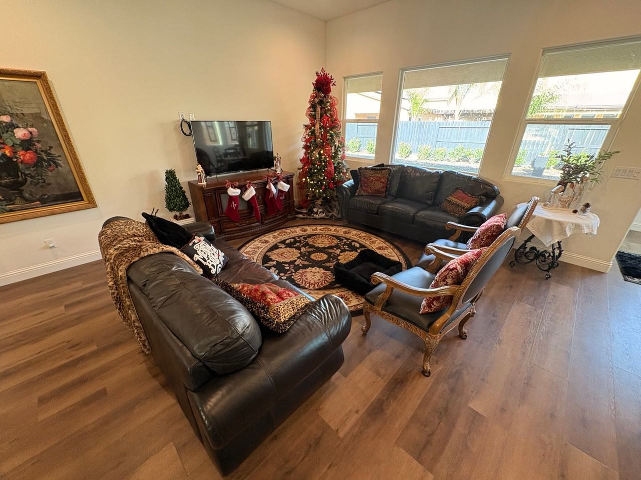 3042 N Hall St - Photo 6 of 30