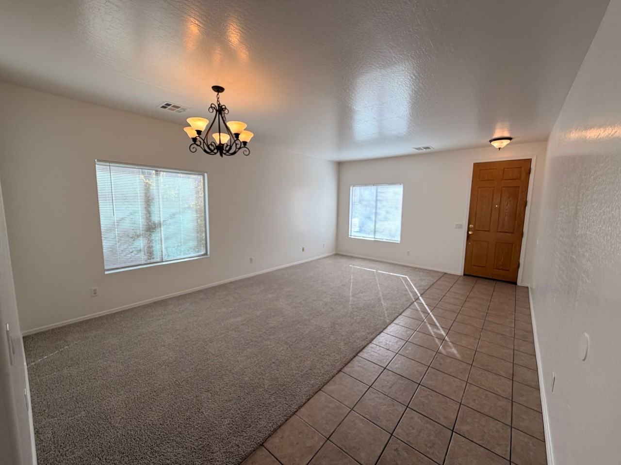 422 E Saddle Way - Photo 3 of 26