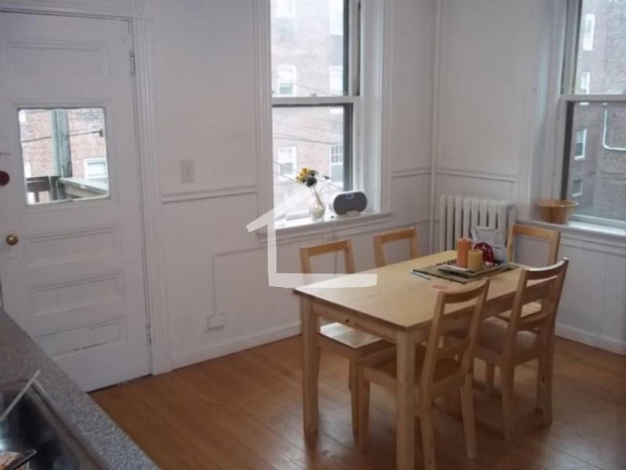 6 Euston St - Photo 5 of 7