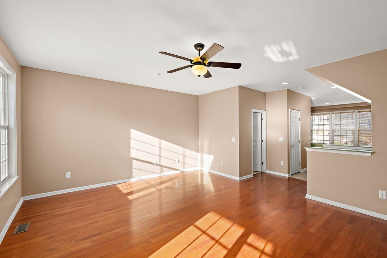 35803 S Gloucester Cir - Photo 4 of 30