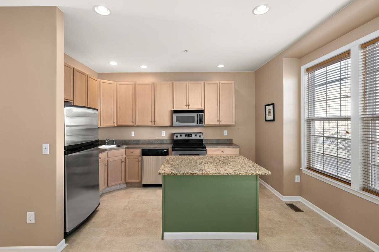 35803 S Gloucester Cir - Photo 6 of 30