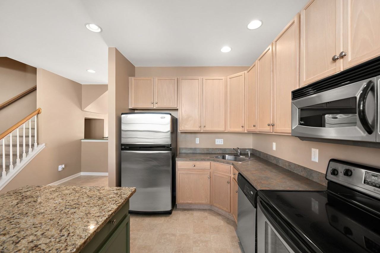 35803 S Gloucester Cir - Photo 7 of 30