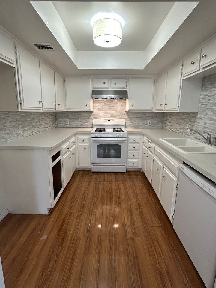 1708 S 6th St #6 - Photo 7 of 21